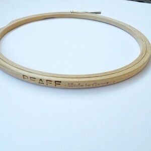 VTG PFAFF Embroidery Hoop Wood  Germany 8” 8.5” Wooden Thumb Screw